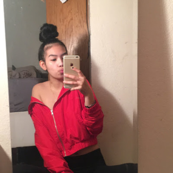 Meet your Posher, Alyssa - Picture 1 of 1